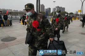 胸怀报国志 男儿赴军营 南通810名新兵今日启程赴部队图片