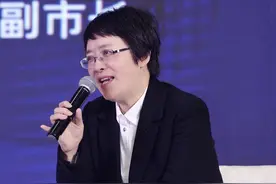 重庆市铜梁区委常委、宣传部长屈锐：发挥“桥头堡”功能 在双城经济圈建设中做出贡献 | C21论坛图片