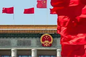 人民日报头版头条刊文：新时代的伟大变革图片