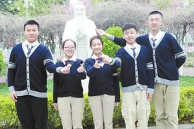 从初中跳过高中直接去大学本硕连读 郑州这些少年真是“神童”吗？图片
