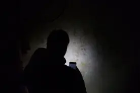 那些被网贷毁掉的年轻人图片