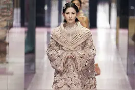 玫瑰仙子倾国倾城！张柏芝走秀华丽惊艳气场十足图片