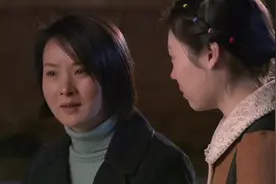樱桃红：周兰起身推倒不懂事的娇娇，唐奶奶扶起娇娇后却怒斥周兰视频封面