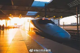 清明节假期火车票开售，低风险地区人员凭绿码全国通行，无需核酸阴性证明图片