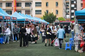广西艺术学院举办2021届毕业生春季就业双向选择洽谈会图片