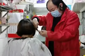 剪发10元！南京这家复古理发店，最多时一天理80个头图片