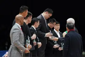 回忆杀来啦！他们承载了我们四分之一个世纪的篮球记忆图片