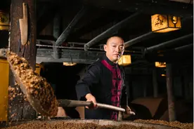 五粮液工匠：一群追求极致的普通人图片
