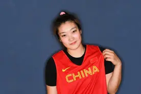 李梦全场62分6篮板4抢断！她是中国女篮的“勒布朗梦”图片