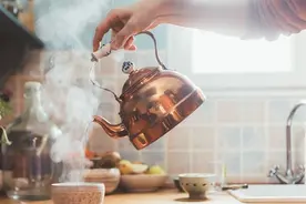 烧开的自来水最适合人体 你喝对了吗？视频封面
