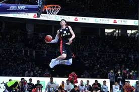 CBA开门迎客，京粤大战观众上限800人图片