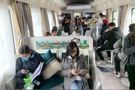 熊猫专列“安逸”启程，遇见天府之春③ |“安逸”嗨起来！搓麻、品酒……揭秘“行走的星级酒店”新耍法图片