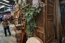 视频丨在成都这个二手市场 “寻宝”古旧家具图片