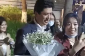 帅出圈的甘孜文旅局长：我就是地道康巴汉子，常有人说我像费翔图片