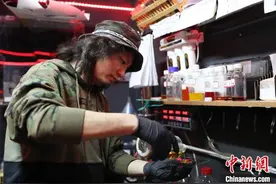 古老湿版摄影让你拥有独一无二的照片图片