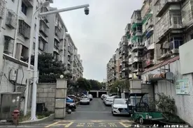 “我是女司机，根本不敢开车进小区！”杭州女业主晒出崩溃一幕：糟心啊图片