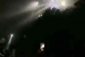 200人深夜上山“蹦野迪”：自然景区理应保护，岂能“撒野”图片