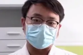 鼓膜穿孔！父亲辅导作业崩溃差点把孩子打聋视频封面