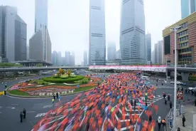 跑圈新趋势：上海半马等赛事不发放参赛服，退还跑者报名费图片