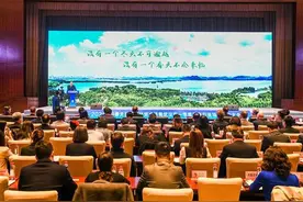 武汉签约112个项目，总金额达3462亿元，为历来单场招商活动之最图片