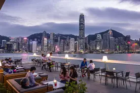香港零售业持续低迷，奢侈品零售商米兰站连亏9年图片