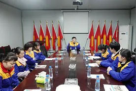 湘潭县：碧泉潭一次性桶装水“走出”湖南图片