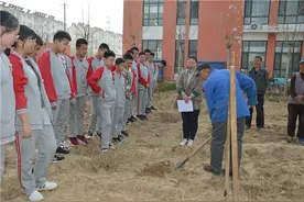 滨城区北城中学开设“从课堂到田间”劳动体验课图片