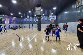 汕头龙湖区一篮球馆扰民？责令停业图片