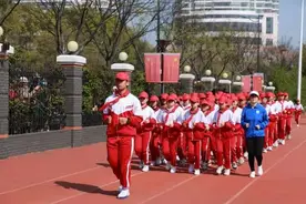 画面超燃！南通这所小学娃娃跑操让人热血沸腾图片