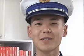 山西消防“彭于晏”被阿姨相中当女婿！本人回应找女友标准：起码会用灭火器图片