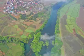 鸟瞰天下美景 绿水青山常在图片