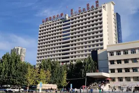 明起实行！山大一院实行全年无节假日门诊图片
