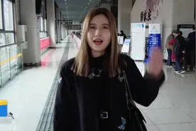 85秒｜济南地铁2号线正式开通 跟随闪电新闻记者一起进行地下穿梭之旅图片