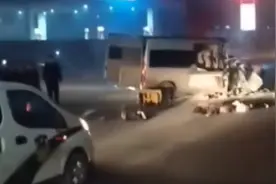 非法营运客车闯红灯致6死6伤：严重超员、乘客未系安全带视频封面