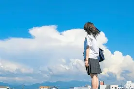 冰清和你聊聊天：一晴便觉夏已至，雨来才知寒未尽视频封面