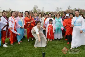 昆明晋宁古滇大码头上演汉服秀图片