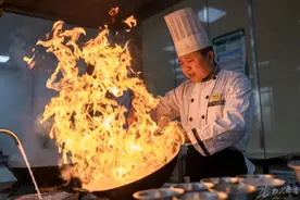 北疆兵匠|“教”外军厨师做菜、央视比拼得冠，玩转三尺灶台的士官教员图片