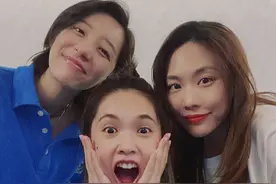 杨丞琳晒与王霏霏李斯丹妮合影 搞怪卖萌最可爱图片