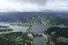 「“飞阅”中国」醉美人间三月天 水天一色湖光美图片
