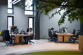 奇葩！公司规定员工请假超3天自费缴社保，全年请假超24天自动离职图片