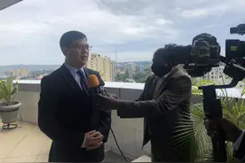 驻刚果（金）大使朱京拜会刚新任总理卢孔德图片