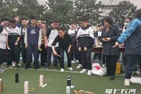 卖才艺卖创意卖脑力，长沙这所学校，爱心义卖已坚持13年图片