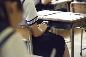 发现难、保管难、杜绝难，学校如何对手机说不图片