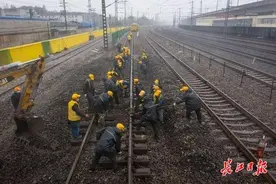 京广线丹水池站提前完成改扩建，承接江岸火车站货运及通勤任务图片