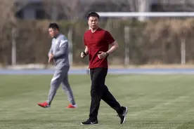 于根伟正式出任津门虎总经理兼主教练图片