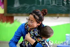 世界孤独症关注日：请为“星星的孩子”点亮一盏灯图片