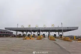 花果山机场收费站等道路连接工程完工图片