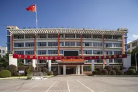 教育部要提升县中水平，曾经“零一本”的县中校长在想什么？图片
