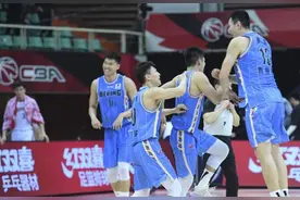 CBA第四阶段丨邓蒙空砍37分 首钢众将末节逆转上海图片