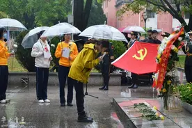 缅怀恽代英牺牲90周年，华师青年齐颂《狱中诗》图片